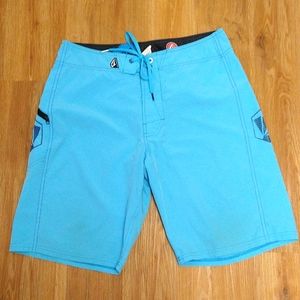 Volcom 1/4s, 4 way stretch, blue, skate, surf, swim shorts, size 32, mens, used